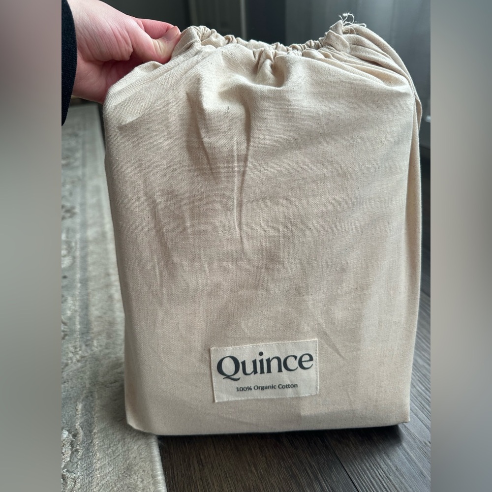 Quince 100% Organic Cotten Full/Queen fitted sheet only